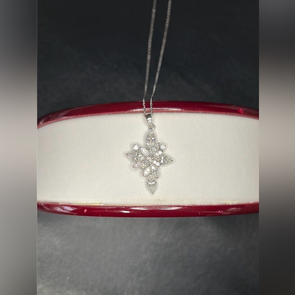 Silver Crystal Snowflake Pendant Necklace - Women Jewelry